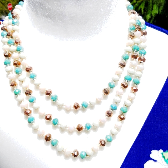 60" long acrylic bead necklace with AB flash - Picture 5 of 5